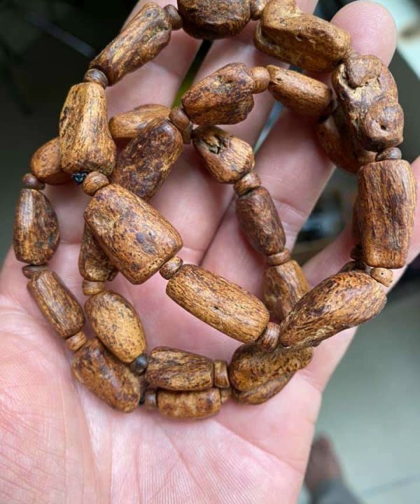 Vòng trầm rục chìm nước 9-10 khúc