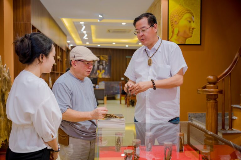 Không gian Trầm Hương Lê Trà